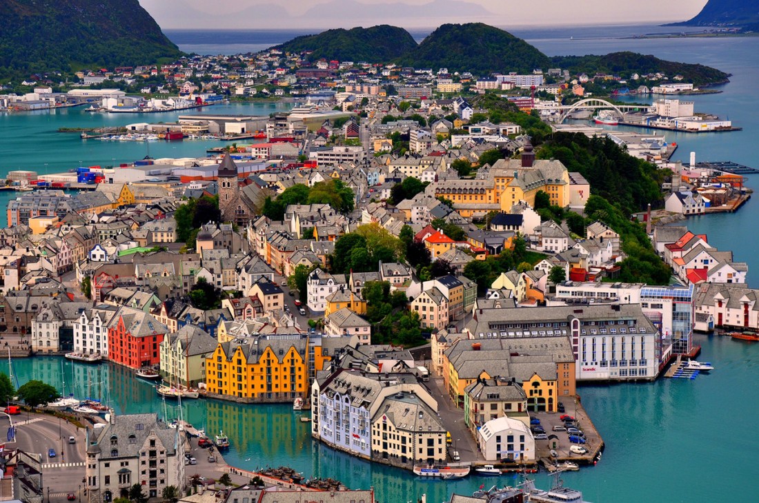 Ålesund.