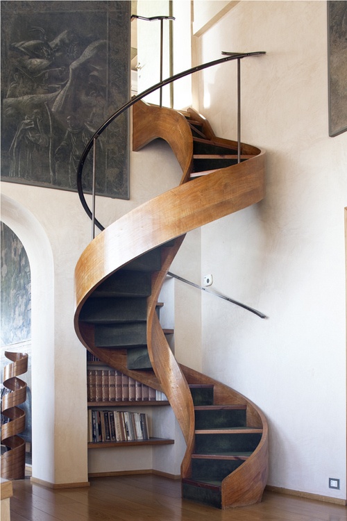 How to spiral staircase.